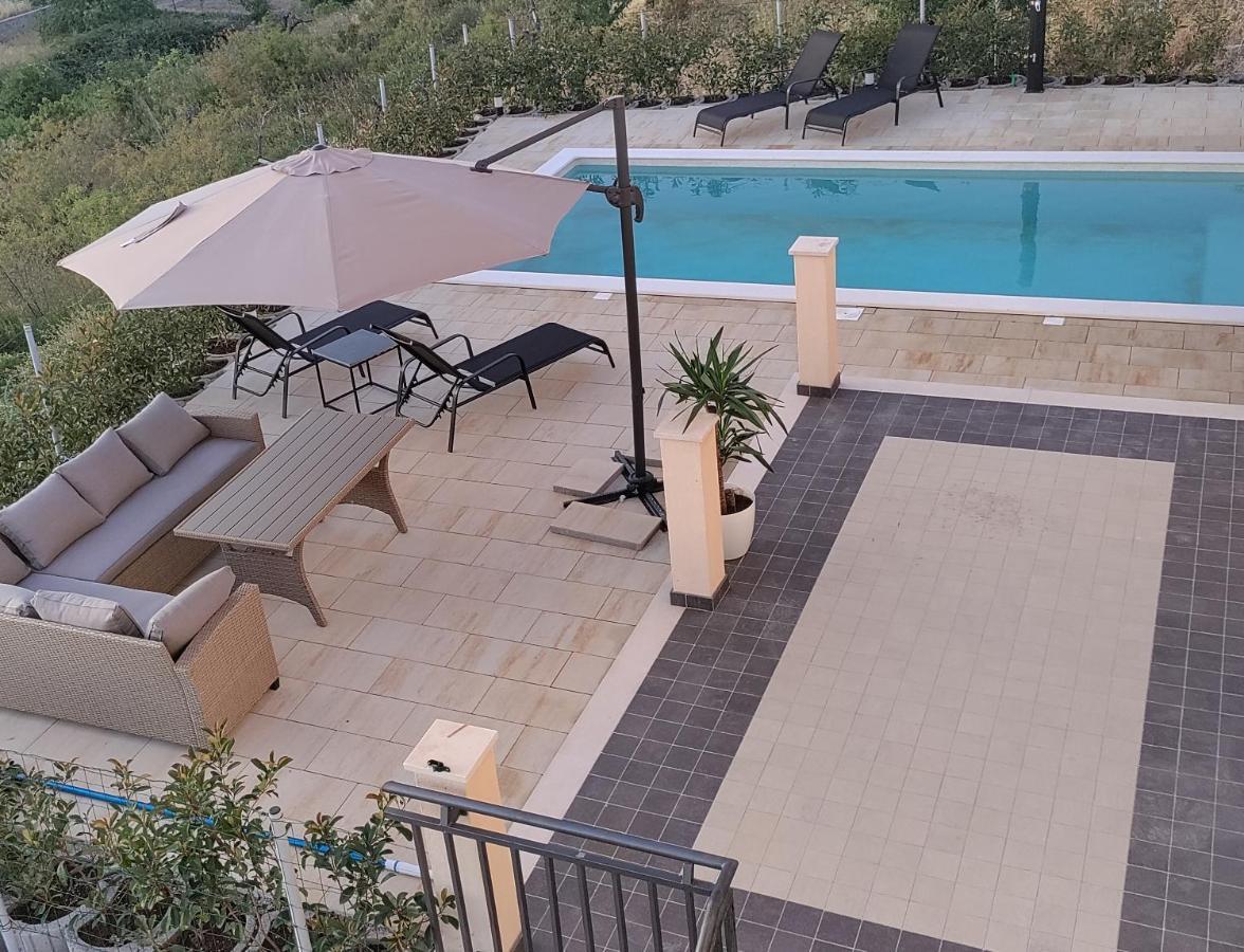 شقة Magi House With Pool بودْسْتغانا المظهر الخارجي الصورة