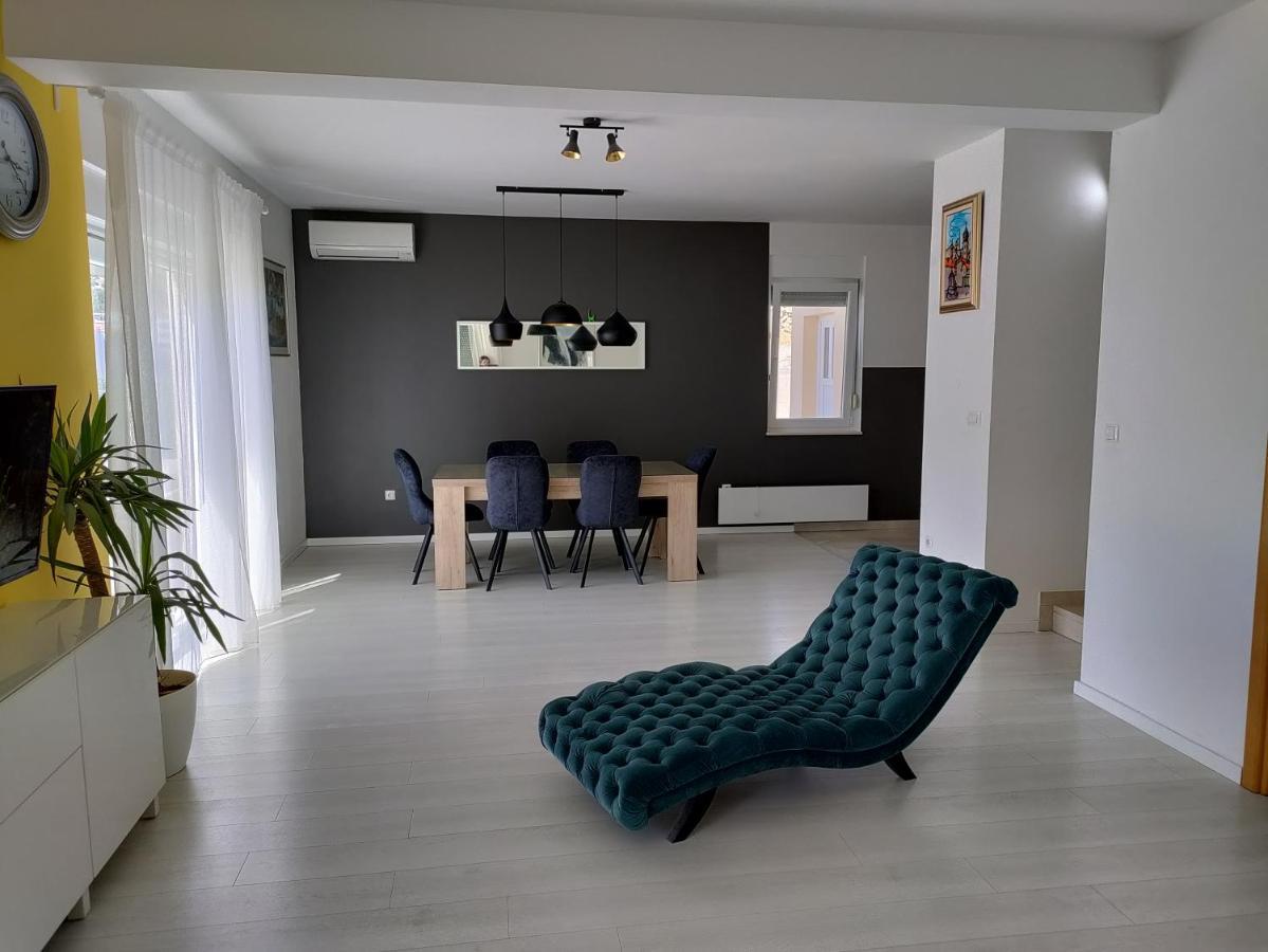شقة Magi House With Pool بودْسْتغانا المظهر الخارجي الصورة